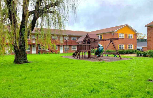 2 beds, 1 bath, $1,525, Unit 430-08