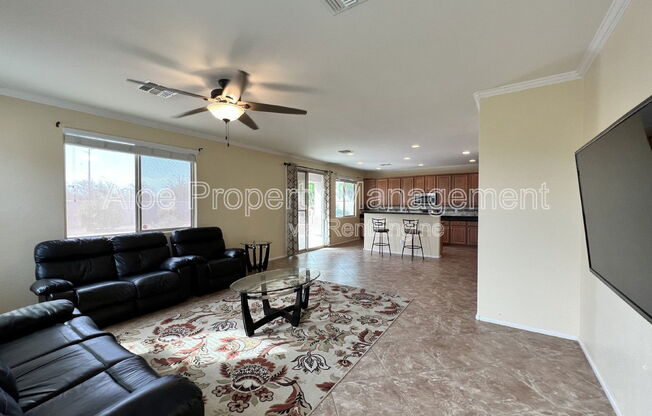 838 E EUCLID AVE