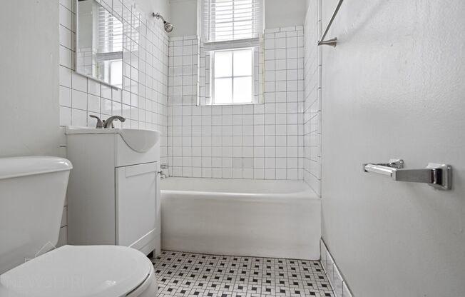 1 bed, 1 bath, 600 sqft, $895, Unit 305- Income Restricted 80% AMI