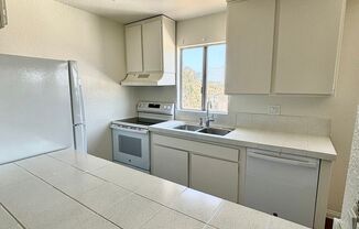 2 beds, 2 baths, $2,350, Unit Apt. A313