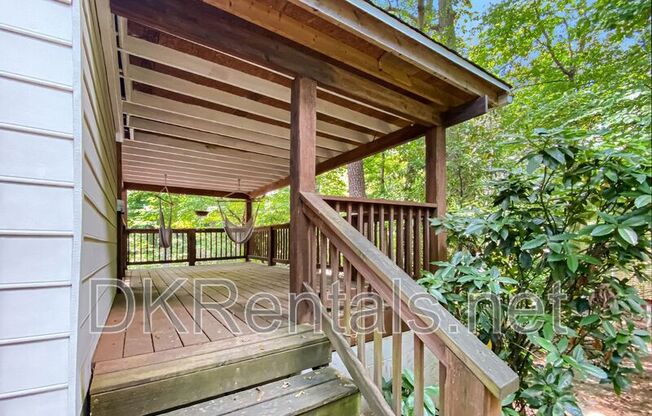 763 N PARK DR SE