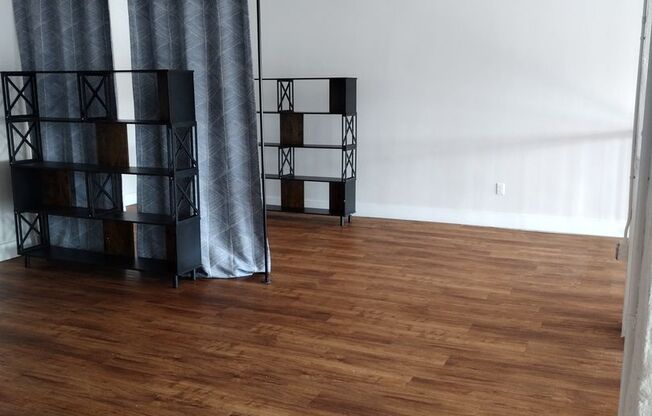 Studio, 1 bath, 1,406 sqft, $2,130, Unit 102