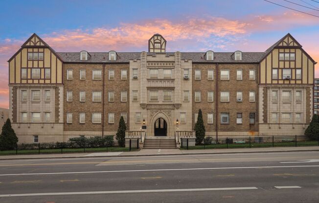 Studio, 1 bath, 308 sqft, $1,250, Unit Bayard Manor 307