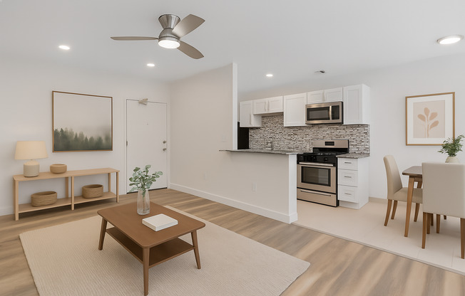 Studio, 1 bath, 490 sqft, $1,420, Unit 307