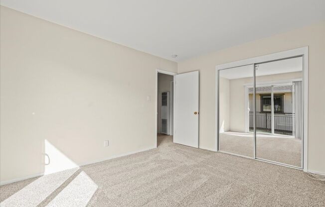 2 beds, 1 bath, $2,995, Unit 254 College Unit B