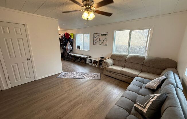 UPDATED 1 STORY 4 BED 2 BATH 2 CAR GARAGE - TRACYTON BEACH AREA