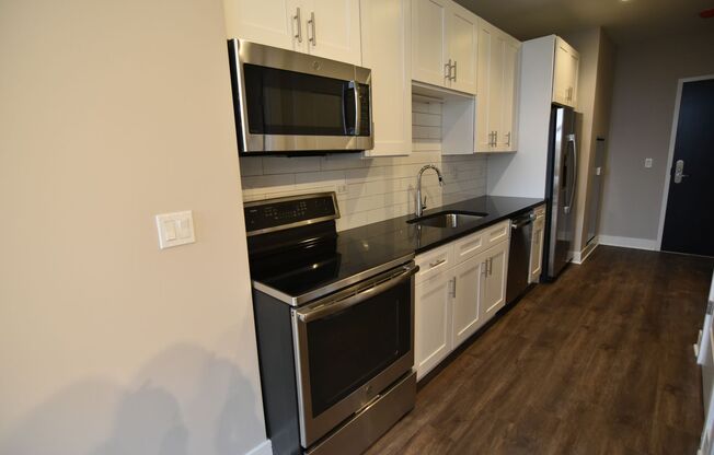 Studio, 1 bath, 468 sqft, $2,050, Unit 3833-610