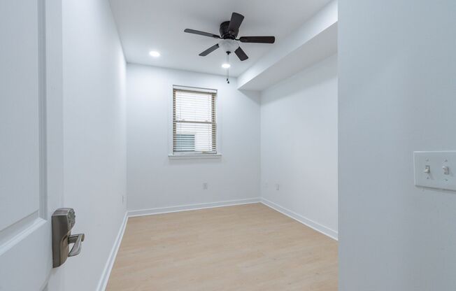 3 beds, 2 baths, 150 sqft, $1,975, Unit 1409-304
