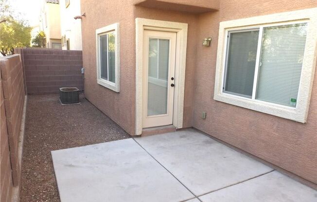 3 beds, 2.5 baths, $1,900