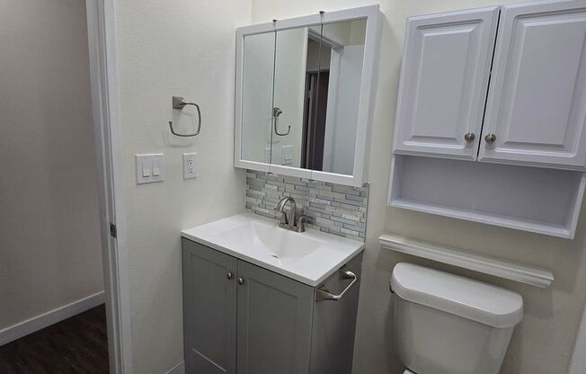 1 bed, 1 bath, 650 sqft, $2,098, Unit 301