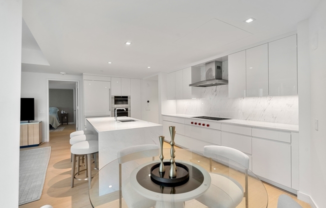 1 bed, 1.5 baths, 1,104 sqft, $9,500, Unit 5G