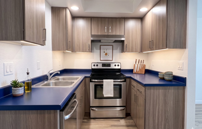 2 beds, 1.5 baths, 728 sqft, $1,550, Unit 308