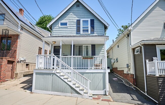 33 VILLA AVE