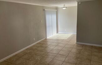 1 bed, 1 bath, 600 sqft, $1,025, Unit U240