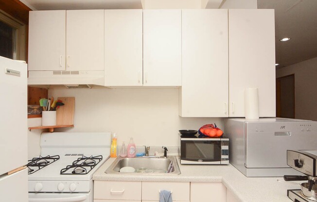 1307 GREENVIEW