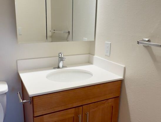 2 beds, 2 baths, 864 sqft, $2,200, Unit C104