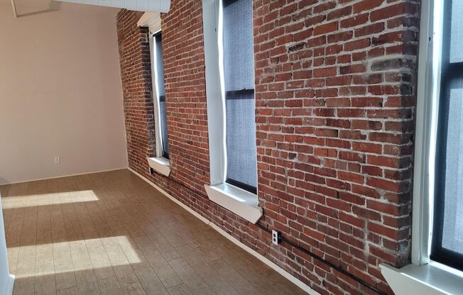 1 bed, 1 bath, 728 sqft, $1,400, Unit 304
