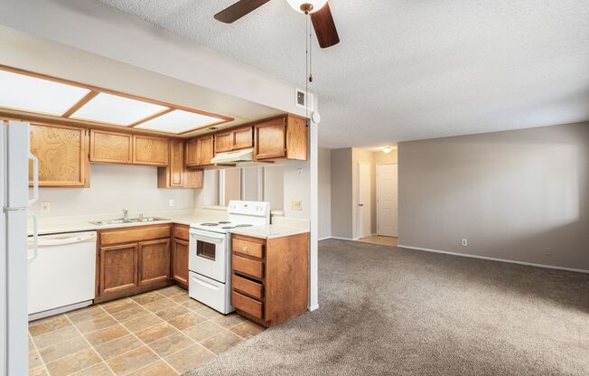 2 beds, 2 baths, $1,075, Unit # 2