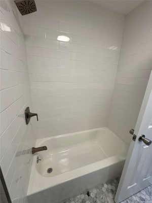 2 beds, 1 bath, $3,199