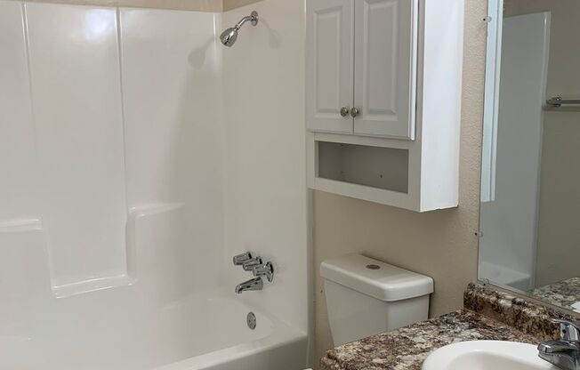 1 bed, 1 bath, 620 sqft, $1,250, Unit 3260 D