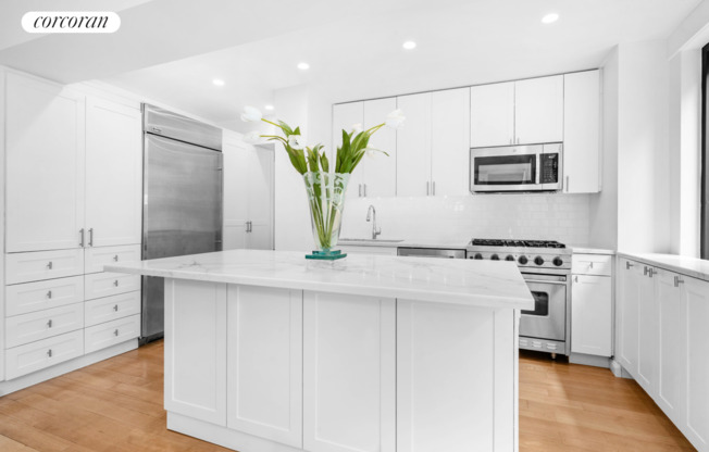 425 E 63 ST