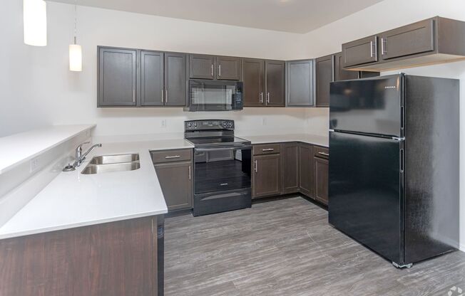 2 beds, 2 baths, 904 sqft, $1,230, Unit 4033-220