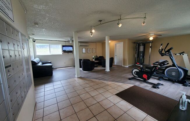 2 beds, 1 bath, 669 sqft, $1,200, Unit 38