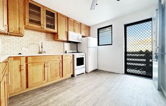 2 beds, 1 bath, $2,600