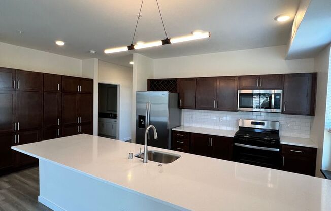 2 beds, 2 baths, 1,290 sqft, $1,999