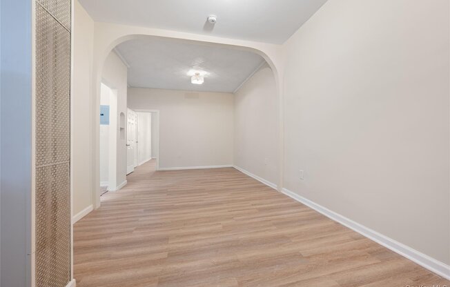 308 E 8 ST