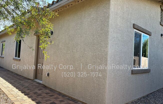 3 beds, 2 baths, 1,079 sqft, $1,450