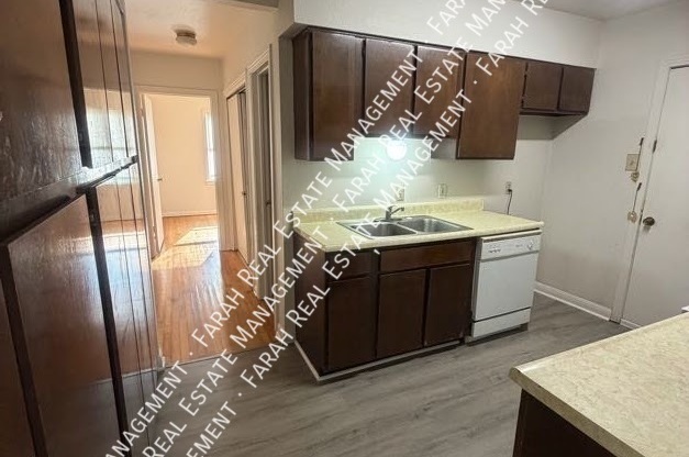 5400 FARAH PL