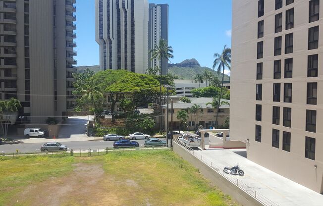 Waikiki - King Kalani - 2 bedroom, 1.5 bath, 1 parking - $2,250
