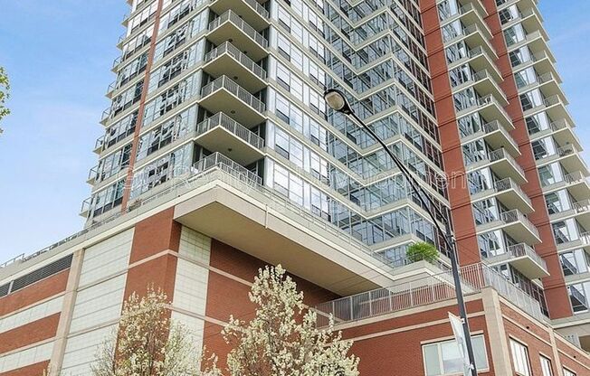 1600 South Prairie Avenue