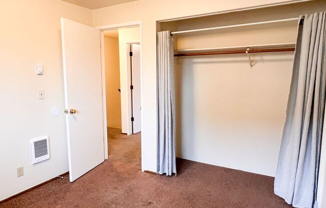 2 beds, 1.5 baths, 928 sqft, $1,250, Unit 2006 S. 2ND ST #13