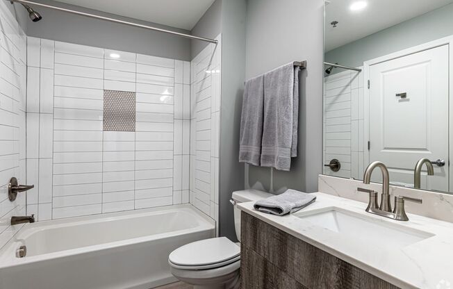 3 beds, 2 baths, 1,401 sqft, $2,160