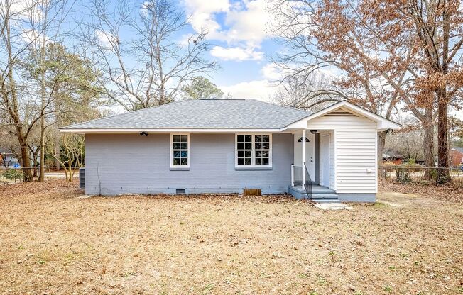 Cute small town home in mature neighborhood