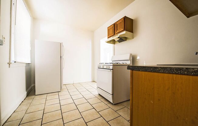 1717 W 77th