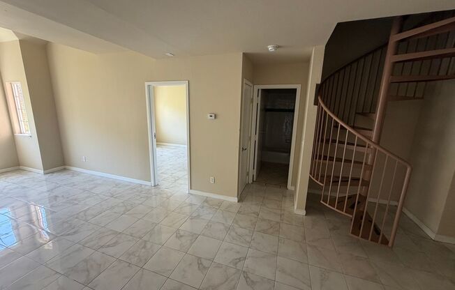 158 Caldecott Lane