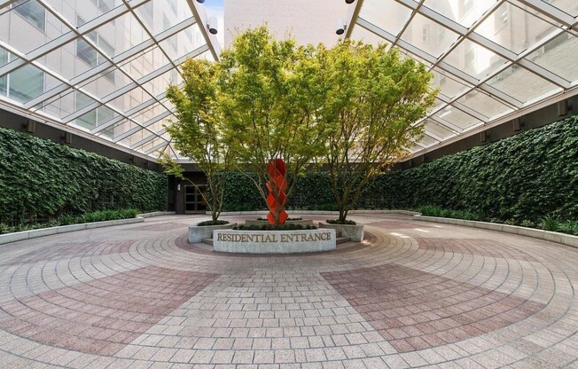 333 Bush Street, Unit #3904