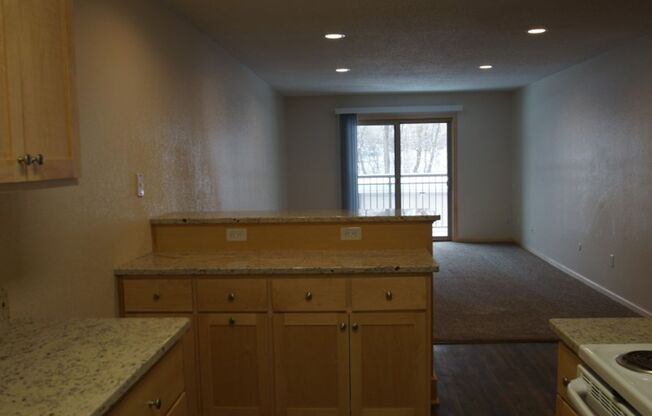 1 bed, 1 bath, 780 sqft, $1,374, Unit 222