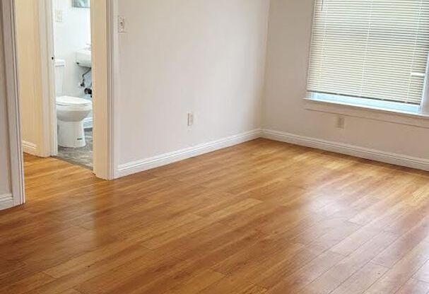 240 S. Catalina LLC