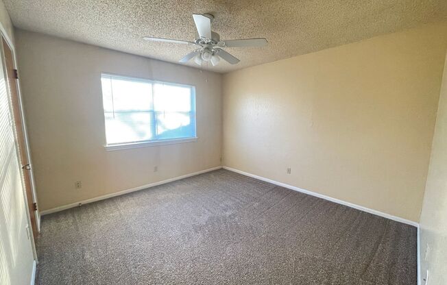 2 beds, 1 bath, $1,000