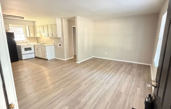 2bed/1ba Apt off S Main Kannapolis close to Downtown Kannapolis & Hwy 73