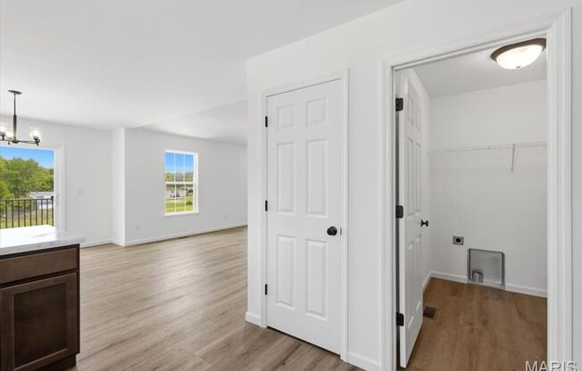 3 beds, 3 baths, 1,323 sqft, $2,400, Unit Rivers Edge Dr - 179