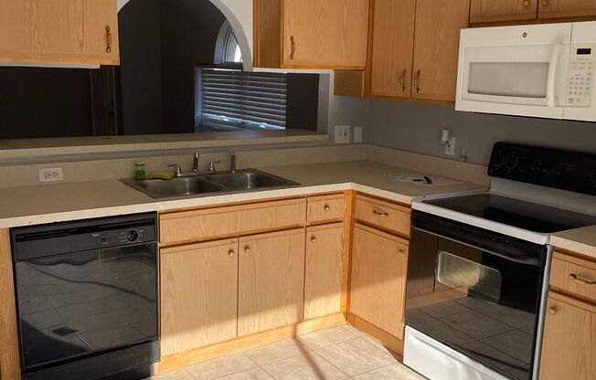 Quiet & Cozy Wesley Chapel Home with Great Yard – $1,850/mo