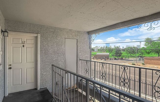 NEWLY REMODELED 2 BEDROOM CONDO!