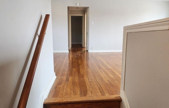 2 beds, 1 bath, 897 sqft, $2,385, Unit A-24