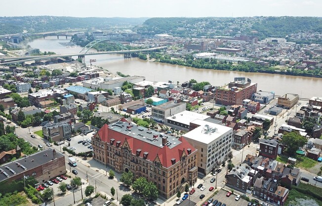 2 beds, 2 baths, 1,715 sqft, $2,080, Unit L20