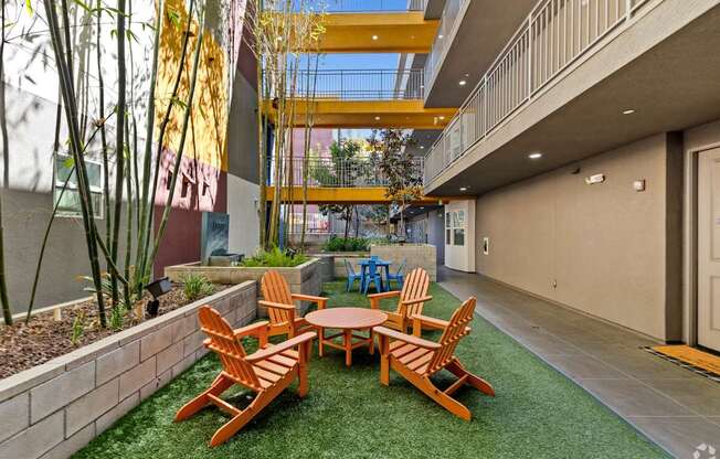 Apartments in Northridge, CA